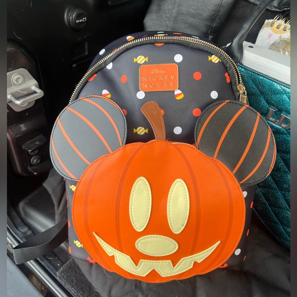 Bioworld Disney Mickey Pumpkin 🎃 Glow in the Dark - Picture 1 of 1